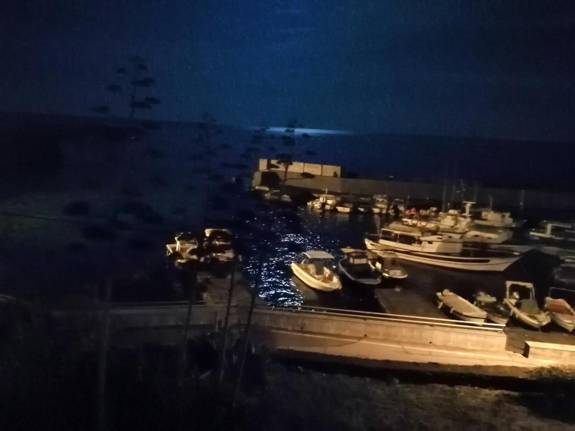 Acirealevacanze - Romantica Camera Sul Mare Екстер'єр фото
