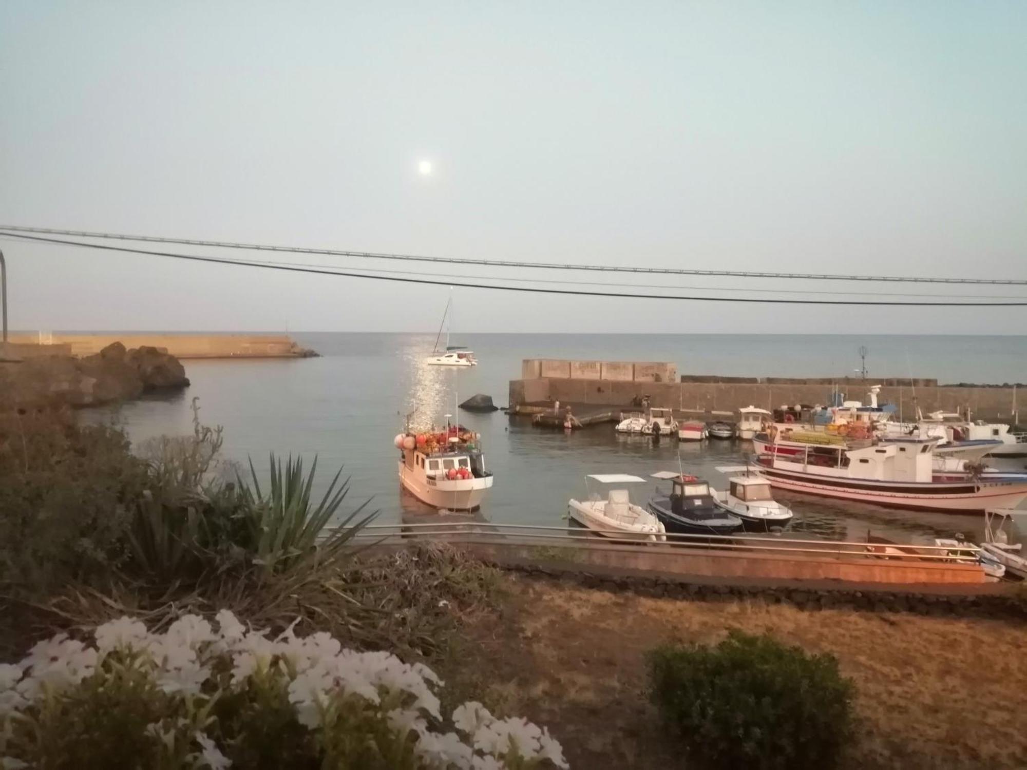 Acirealevacanze - Romantica Camera Sul Mare Екстер'єр фото